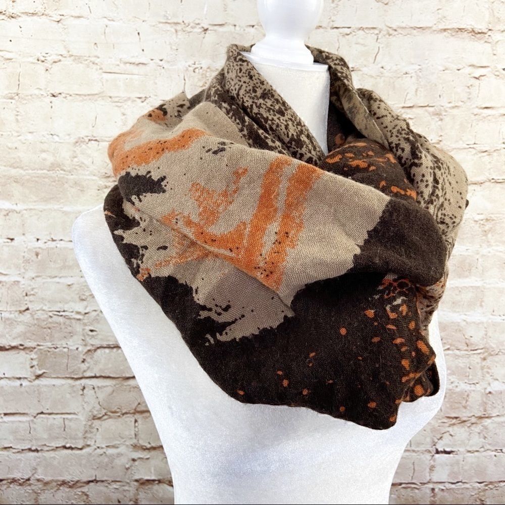 Steve Madden infinity scarf 